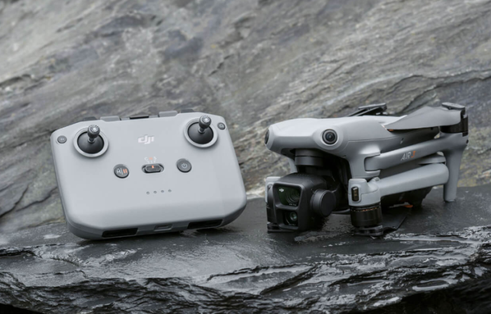 Квадрокоптер DJI Air 3 (DJI RC-N2)