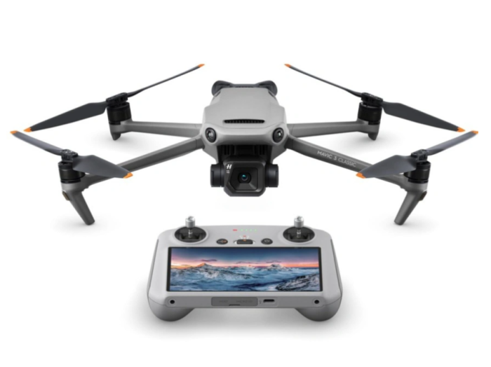Квадрокоптер DJI Mavic 3 Classic RC